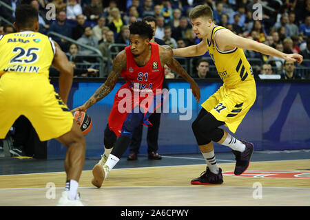 Berlino, Italien. 25 Okt, 2019. 21 clyburnduring Alba Berlin vs CSKA Mosca, Basketball Euroleague Meisterschaft in Berlino, Italien, 25. Oktober 2019 - LPS/Michele Morrone Credit: Michele Morrone/LPS/ZUMA Draht/Alamy leben Nachrichten Stockfoto