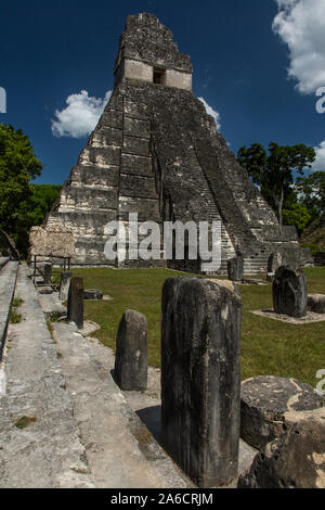 Tempel I oder Tempel der Großen Jaguar, Nationalpark Tikal, Guatemala. Ein UNESCO Weltkulturerbe. Stockfoto