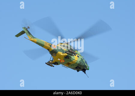 Bukarest, Rumänien - 28. August 2019: der Rumänischen Luftwaffe IAR330 Puma SOCAT Hubschrauber bei BIAS 2019 Bukarest International Air Show Stockfoto