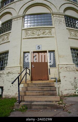 Kirkbride Gebäude, Fergus Falls State Hospital, ehemaligen Irrenanstalt, jetzt leer, USA National Register der Historischen Stätten, Fergus Falls, Minnesota. Stockfoto