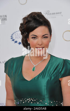 MONACO, Frankreich. Mai 23, 2012: Caro Emerald in der konstituierenden Nächte in Monaco Gala der Prinz Albert II von Monaco Stiftung und der Clinton Foundation zu profitieren, im Hotel de Paris, Monte Carlo. © 2012 Paul Smith/Featureflash Stockfoto