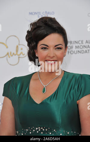 MONACO, Frankreich. Mai 23, 2012: Caro Emerald in der konstituierenden Nächte in Monaco Gala der Prinz Albert II von Monaco Stiftung und der Clinton Foundation zu profitieren, im Hotel de Paris, Monte Carlo. © 2012 Paul Smith/Featureflash Stockfoto