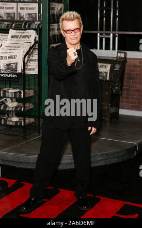 Los Angeles, CA - 24. Oktober 2019: Billy Idol kommt für die Premiere von Netflix" Der Ire' an TCL Chinese Theatre statt Stockfoto