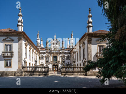 Vila Real, Portugal - 13 August 2019: Haupteingang des Mateus Palast in Vila Real, Portugal Stockfoto