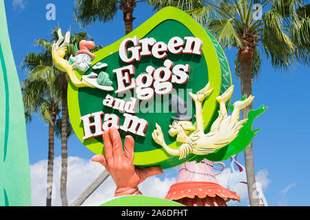 Grüne Eier und Schinken Cafe Sign an Seuss Landing, Insel der Abenteuer, Universal Studios Resort, Orlando, Florida, USA Stockfoto