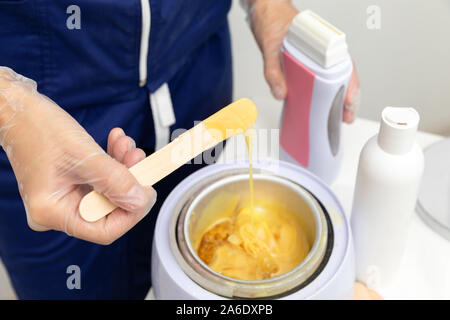 Heizung Wachs für Haarentfernung Stockfoto