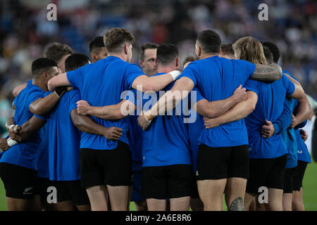 Yokohama, Japan. 26 Okt, 2019. Neuseeland Mannschaft warm vor dem Rugby World Cup Halbfinale zwischen England und Neuseeland in der Präfektur Kanagawa, Japan, am 26. Oktober 2019. International Stadium Yokohama. Quelle: European Sports Fotografische Agentur/Alamy leben Nachrichten Stockfoto
