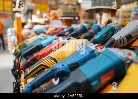 Hardware store Sortiment, Winkelschleifer Stockfoto