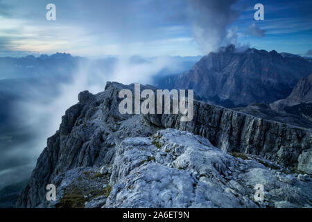 Der Blick vom Monte Lagazuoi, in den italienischen Dolomiten Stockfoto