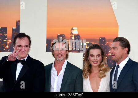 HOLLYWOOD, Kalifornien - 22. Juli: Quentin Tarantino, Brad Pitt, Margot Robbie, und Leonardo DiCaprio an der Sony Pictures'' Es War Einmal ... In Stockfoto