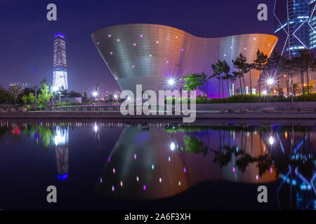 Incheon, Südkorea - 26. Mai 2016: Tri-Schüssel Gebäude am Central Park Songdo im Bezirk, Incheon, Südkorea. Stockfoto