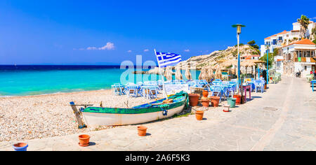 Wunderbare authentische Griechenland - Insel Samos, schönen Dorf Kokkari mit herrlichen Meer Stockfoto