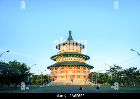 Tian Ti Pagode in Kenjeran Park, eine der touristischen Attraktion in Surabaya City, Ost Java, Indonesien Stockfoto