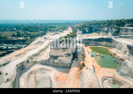 Jaddih Kalkstein Mine und Goa Potte See, eine der touristischen Attraktion in Bangkalan, Madura Insel, Ost Java, Indonesien Stockfoto