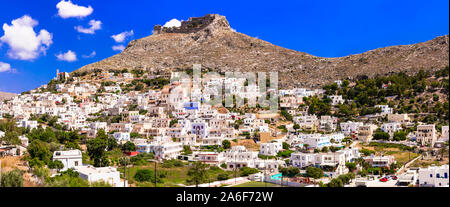 Leros - Schöne authentische Insel Griechenlands. Blick auf Platanos Dorf und Schloss auf der Oberseite. Dodekanes Stockfoto