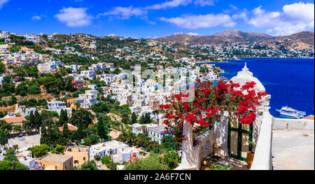 Leros - Schöne authentische Insel Griechenlands. Blick auf Agia Marina und Platanos Dörfer. Dodekanes Stockfoto