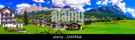 Tolle Landschaft der Dolomiten Berge, Cortina d'Ampezzo berühmten Skigebiet in Italien Stockfoto