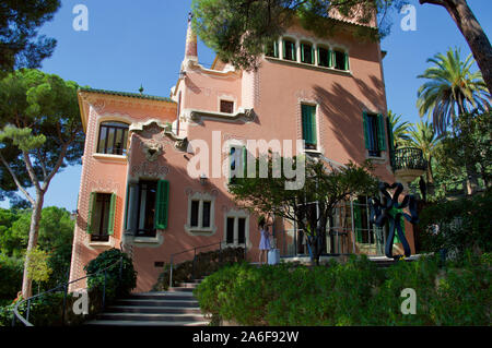 Das Äußere des Casa Gaudi im Park Güell in Barcelona, Spanien Stockfoto