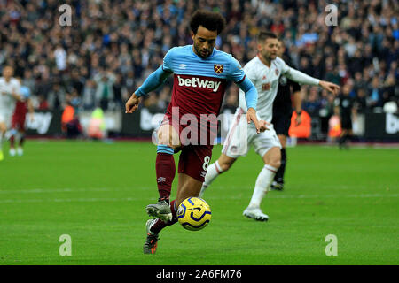 London, Großbritannien. 26 Okt, 2019. Felipe Anderson von West Ham United in Aktion. Premier League match, West Ham United v Sheffield Utd an der London Stadium, Queen Elizabeth Olympic Park in London am Samstag, den 26. Oktober 2019. Dieses Bild dürfen nur für redaktionelle Zwecke verwendet werden. Nur die redaktionelle Nutzung, eine Lizenz für die gewerbliche Nutzung erforderlich. Keine Verwendung in Wetten, Spiele oder einer einzelnen Verein/Liga/player Publikationen. pic von Steffan Bowen/Andrew Orchard sport Fotografie/Alamy Live news Credit: Andrew Orchard sport Fotografie/Alamy leben Nachrichten Stockfoto