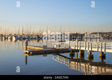 Hafen Szene von La Playa, das Bayfront Nachbarschaft in der Point Loma Gemeinschaft von San Diego, Kalifornien fotografiert. Stockfoto