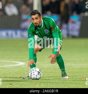 Almelo, Niederlande. 26 Okt, 2019. ALMELO, 26-10-2019, Stadion de Erve Asito, niederländischen Eredivisie, Saison 2019 - 2020, PEC Zwolle Spieler Reza Ghoochannejhad während des Spiels Heracles Almelo vs PEC Zwolle Credit: Pro Schüsse/Alamy leben Nachrichten Stockfoto