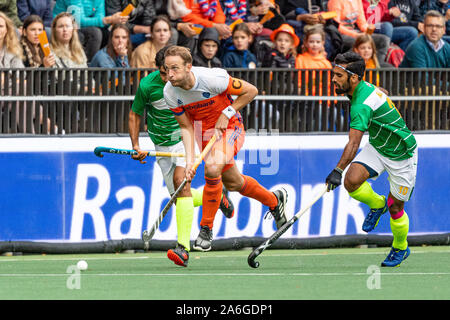 Amstelveen, Niederlande. 26 Okt, 2019. AMSTELVEEN, 26-10-2019, FIH-Hockey Olympic Qualifier 2019 (Männer). Veranstaltungsort: Wagener Stadion. Während des Spiels Niederlande Pakistan vs. Credit: Pro Schüsse/Alamy leben Nachrichten Stockfoto