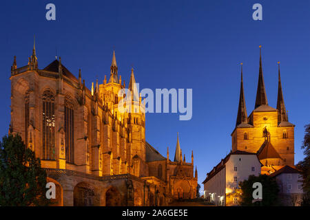 Die Kathedrale und die Kirche St. Severi in Erfurt, Thüringen, Deutschland. Stockfoto
