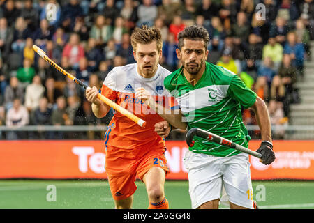 Amstelveen, Niederlande. 26 Okt, 2019. AMSTELVEEN, 26-10-2019, FIH-Hockey Olympic Qualifier 2019 (Männer). Veranstaltungsort: Wagener Stadion. Während des Spiels Niederlande Pakistan vs. Credit: Pro Schüsse/Alamy leben Nachrichten Stockfoto