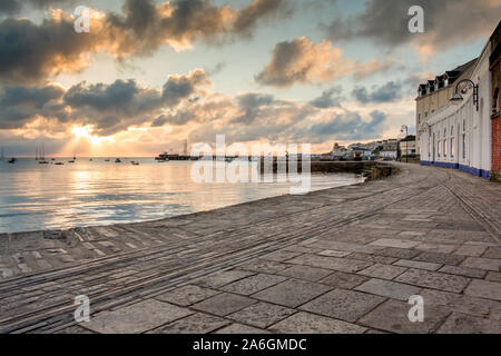 Malerische englische Strandpromenade Stockfoto