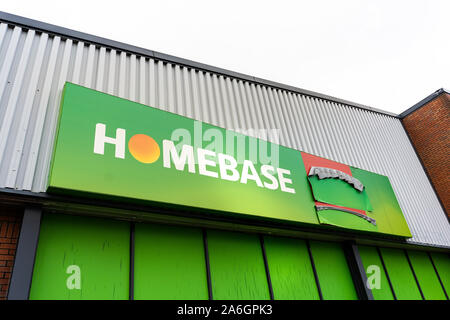 Homebase Werbung sign für Küchen, Bäder, Gartenarbeit, Heimwerken, Verzieren und Home Produkte Stockfoto