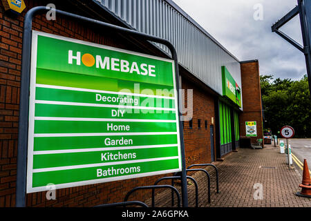 Homebase Werbung sign für Küchen, Bäder, Gartenarbeit, Heimwerken, Verzieren und Home Produkte Stockfoto