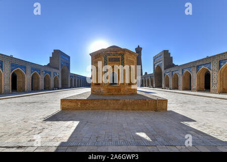 Innenhof des Kalyan Moschee, Teil der Po-i-Kalyan Komplex in Buchara, Usbekistan. Stockfoto