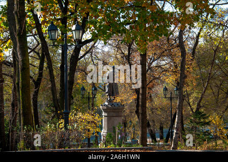 Foto Blick auf uns Square im Herbst mit Laub Stockfoto