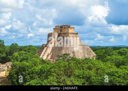 Pyramide des Zauberers, Uxmal, Mexiko Stockfoto