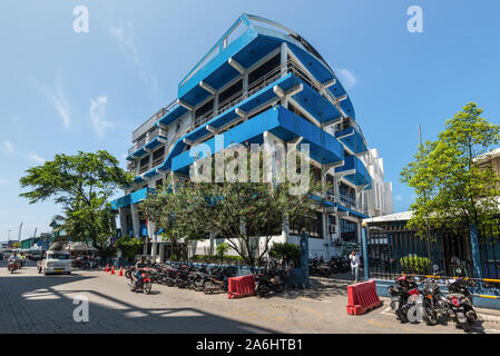 Male, Malediven - November 17, 2017: Das Gebäude in Male, der Hauptstadt der Malediven. Die Republik der Malediven ist ein kleines Land in Südasien, entfernt Stockfoto
