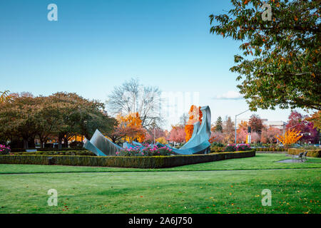 Salem, Oregon - Oktober 27, 2019: Szene von Oregon State Capitol State Park im Herbst Saison Stockfoto