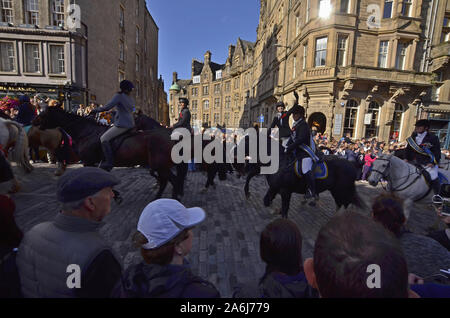 Reiter und civic Zahlen im Jahr 2019, der Märsche in Edinburgh, Schottland, Großbritannien. Über 250 Pferde und Reiter nahmen an der Veranstaltung teil. Stockfoto