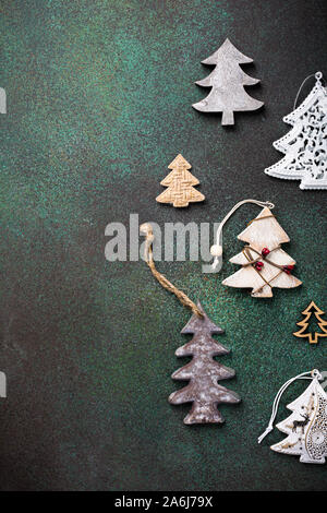 Festliche Hintergrund mit sortierten Weihnachtsbaum Stockfoto