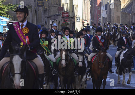 Reiter und civic Zahlen im Jahr 2019, der Märsche in Edinburgh, Schottland, Großbritannien. Über 250 Pferde und Reiter nahmen an der Veranstaltung teil. Stockfoto