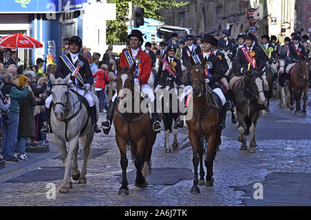 Reiter und civic Zahlen im Jahr 2019, der Märsche in Edinburgh, Schottland, Großbritannien. Über 250 Pferde und Reiter nahmen an der Veranstaltung teil. Stockfoto