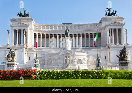 Blick auf den Palazzo Venezia auf dem Kapitol und Il Vittoriano Monument, Rom, Italien Stockfoto