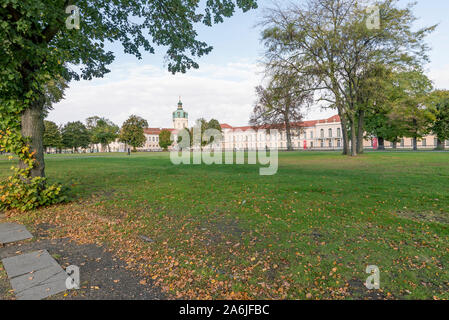 Die schöne Stadt Park im Stadtteil Charlottenburg, in der Nähe der Burg mit dem gleichen Namen, Berlin Deutschland Stockfoto