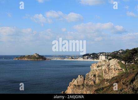 Blick auf Trebeurden in Cotes d'Armor, Bretagne, Frankreich Stockfoto