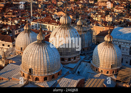 Saint Mark's Basilika Blick vom Campanile di San Marco Venedig Italien Stockfoto