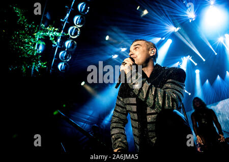 Skanderborg, Dänemark. 07. August 2019. Robbie Williams, der englische Sänger, Songwriter und Musiker, führt ein Live Konzert während der dänischen Musik Festival 2019 SmukFest in Skanderborg. (Foto: Gonzales Foto - Lasse Lagoni). Stockfoto