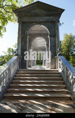 Marmor Brücke in Catherine Park, Zarskoje Selo, Pushkin, Rußland. Stockfoto