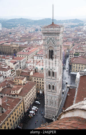 Italienischen Gotik Campanile di Giotto (Giotto Campanile) und Italienischen gotischen Kathedrale Santa Maria del Fiore (Florenz Kathedrale der Heiligen Maria von Th Stockfoto