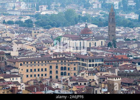 Renaissance Basilica di Santo Spirito (Basilika des Heiligen Geistes) in XV gebaut von Filippo Brunelleschi im historischen Zentrum von Florenz entwickelt aufgeführt Stockfoto