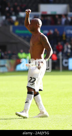 Swansea, Großbritannien. 27 Okt, 2019. Englische Fußball-Liga Meisterschaft, Swansea City gegen Cardiff City; Andre Ayew von Swansea City feiert - Streng redaktionelle Verwendung. Keine Verwendung mit nicht autorisierten Audio-, Video-, Daten-, Spielpläne, Verein/liga Logos oder "live" Dienstleistungen. On-line-in-Match mit 120 Bildern beschränkt, kein Video-Emulation. Keine Verwendung in Wetten, Spiele oder einzelne Verein/Liga/player Publikationen Quelle: Aktion plus Sport/Alamy leben Nachrichten Stockfoto