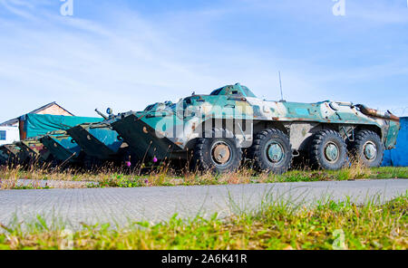 Fahrbare amphibischen Gepanzerte Mannschaftswagen. Nahaufnahme Stockfoto